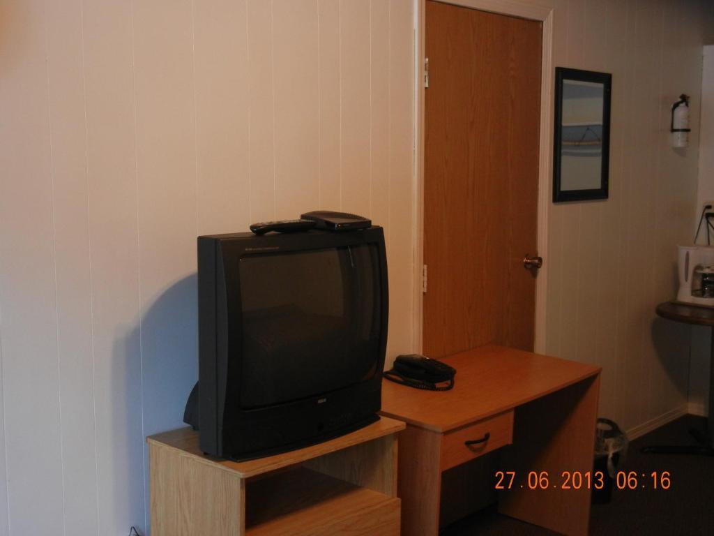 Holiday House Motel Пентиктон Номер фото