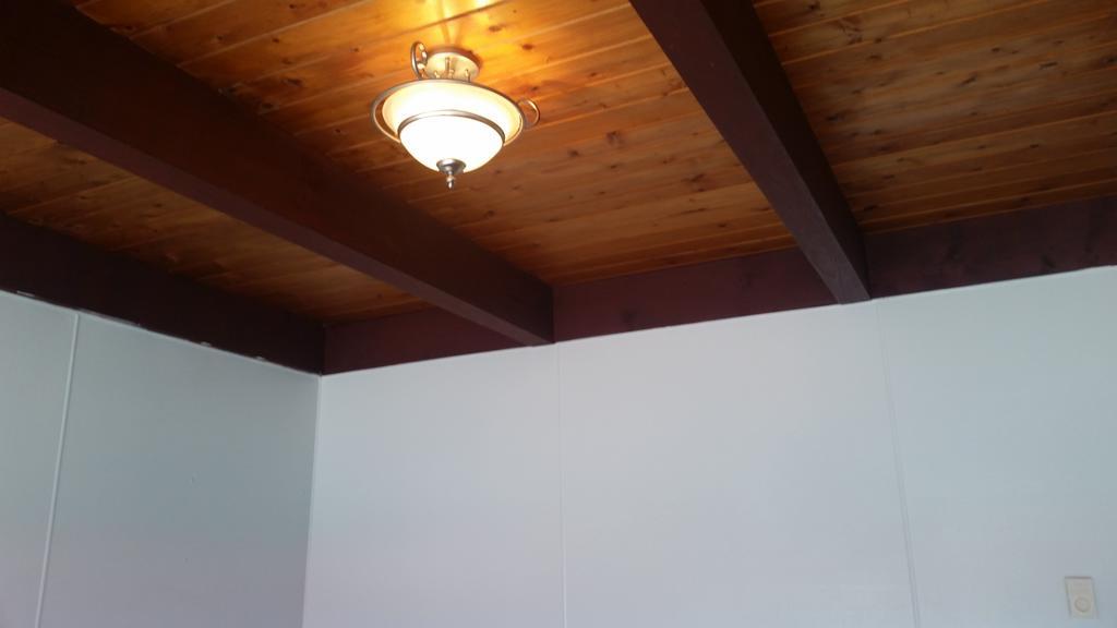 Holiday House Motel Пентиктон Экстерьер фото
